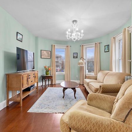 Bright & Spacious 2Br Apartment, Mins From Downtown Boston, Parking Exteriör bild