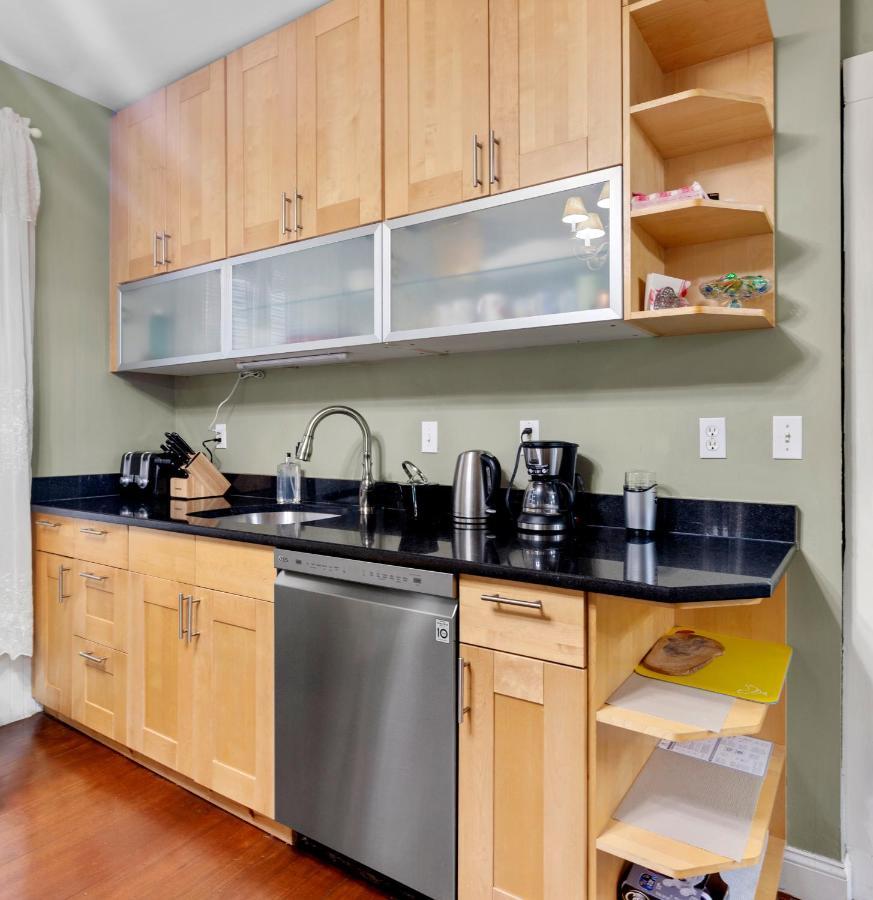 Bright & Spacious 2Br Apartment, Mins From Downtown Boston, Parking Exteriör bild