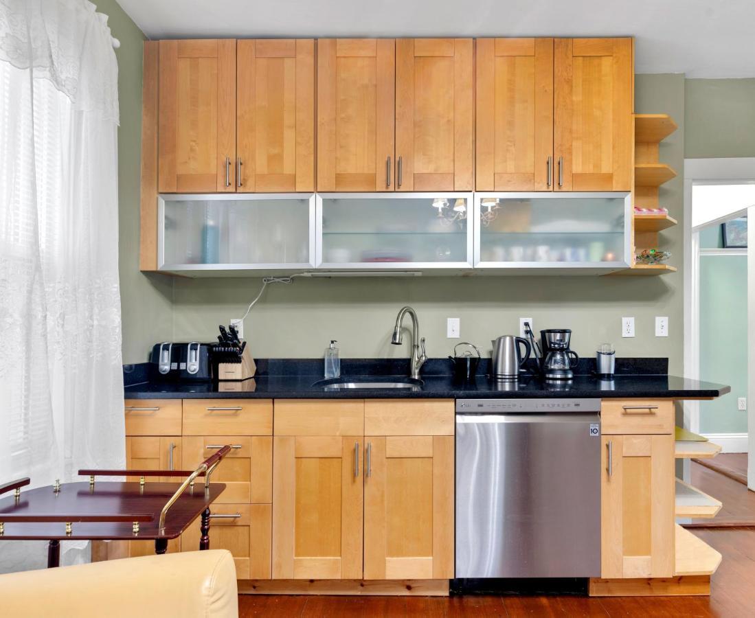 Bright & Spacious 2Br Apartment, Mins From Downtown Boston, Parking Exteriör bild