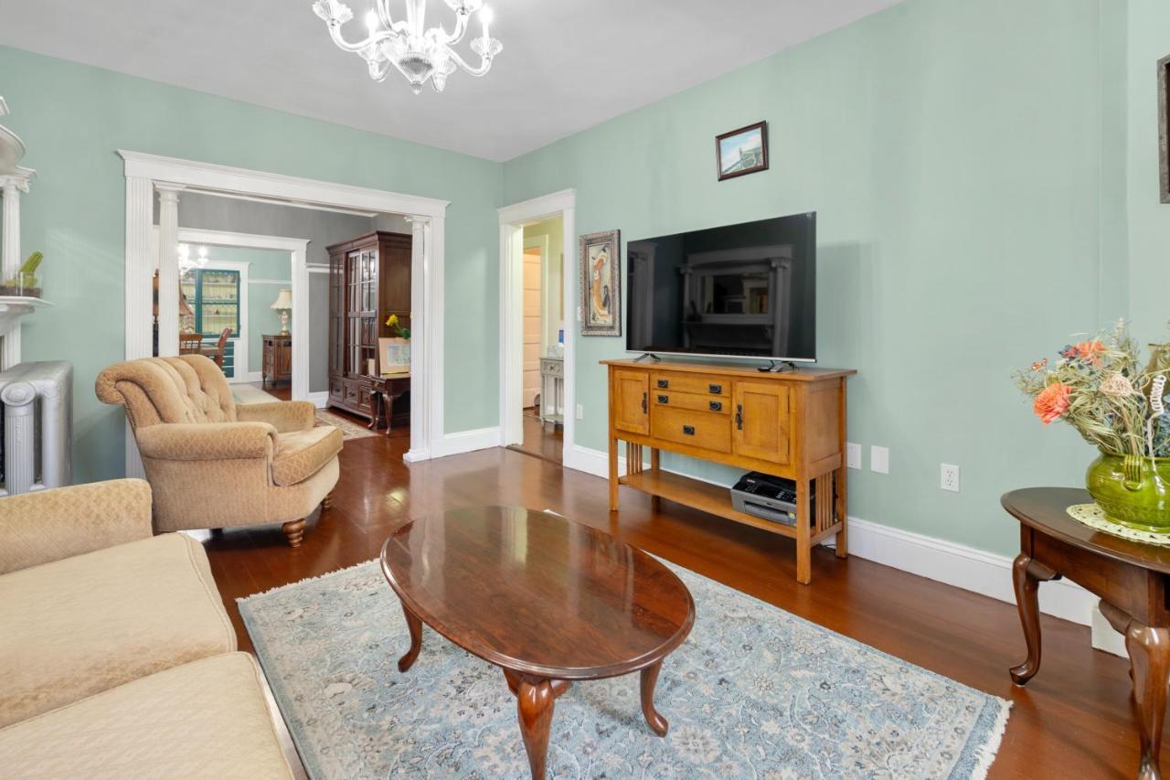 Bright & Spacious 2Br Apartment, Mins From Downtown Boston, Parking Exteriör bild