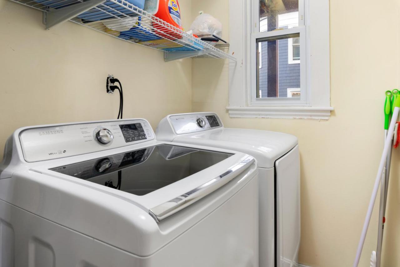 Bright & Spacious 2Br Apartment, Mins From Downtown Boston, Parking Exteriör bild