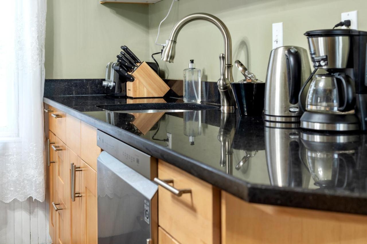 Bright & Spacious 2Br Apartment, Mins From Downtown Boston, Parking Exteriör bild